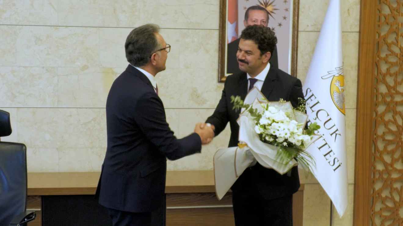 Selçuk Üniversitesinde Devir Teslim Töreni